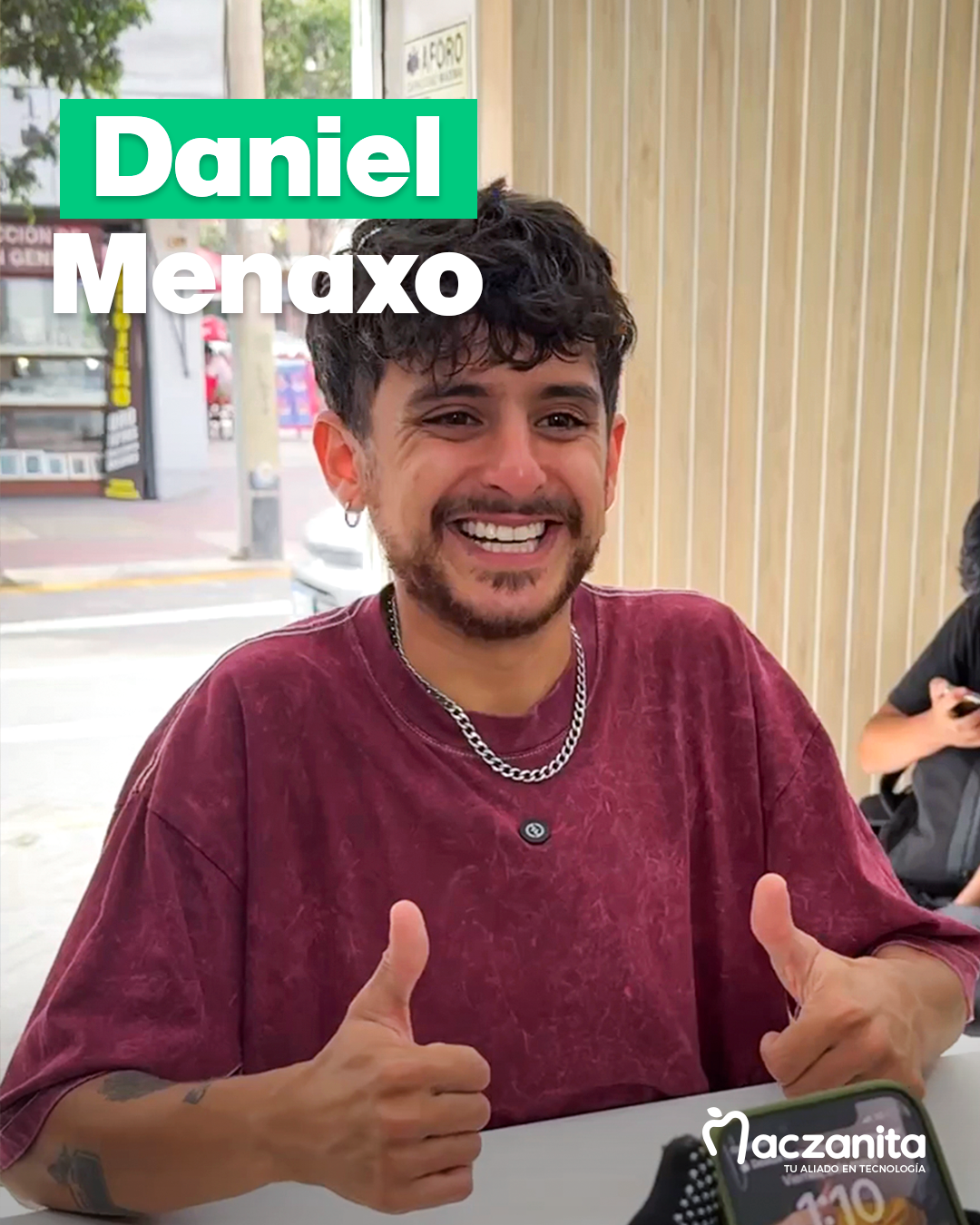 Daniel Menaxo iphone